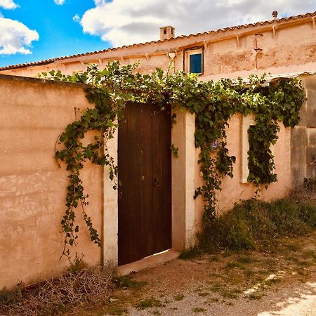 Arthouse Campos Mit Haus Galeria 110Qm Und Appartementhaus Mit Patio 30Qm Bagian luar foto