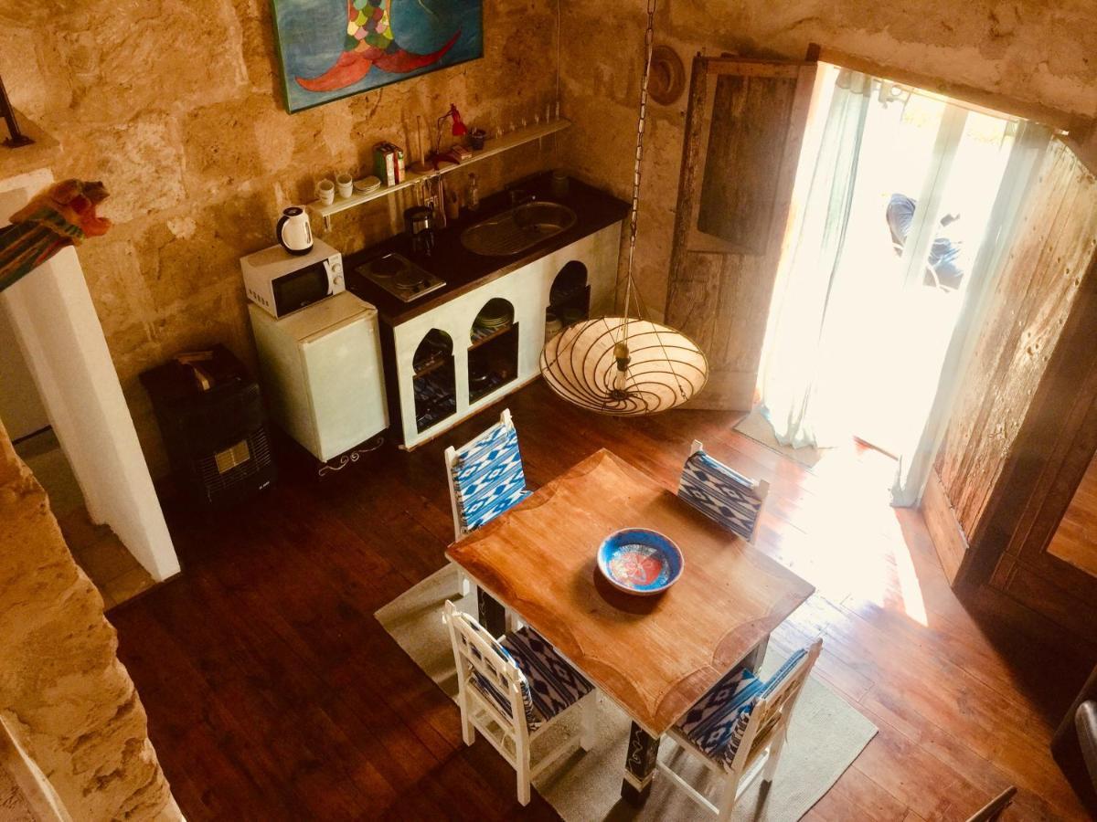 Arthouse Campos Mit Haus Galeria 110Qm Und Appartementhaus Mit Patio 30Qm Bagian luar foto
